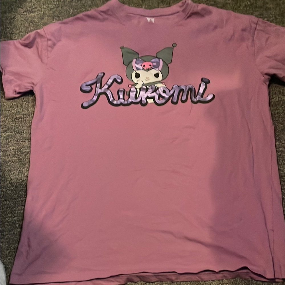 EUC KUROMI tshirt size medium